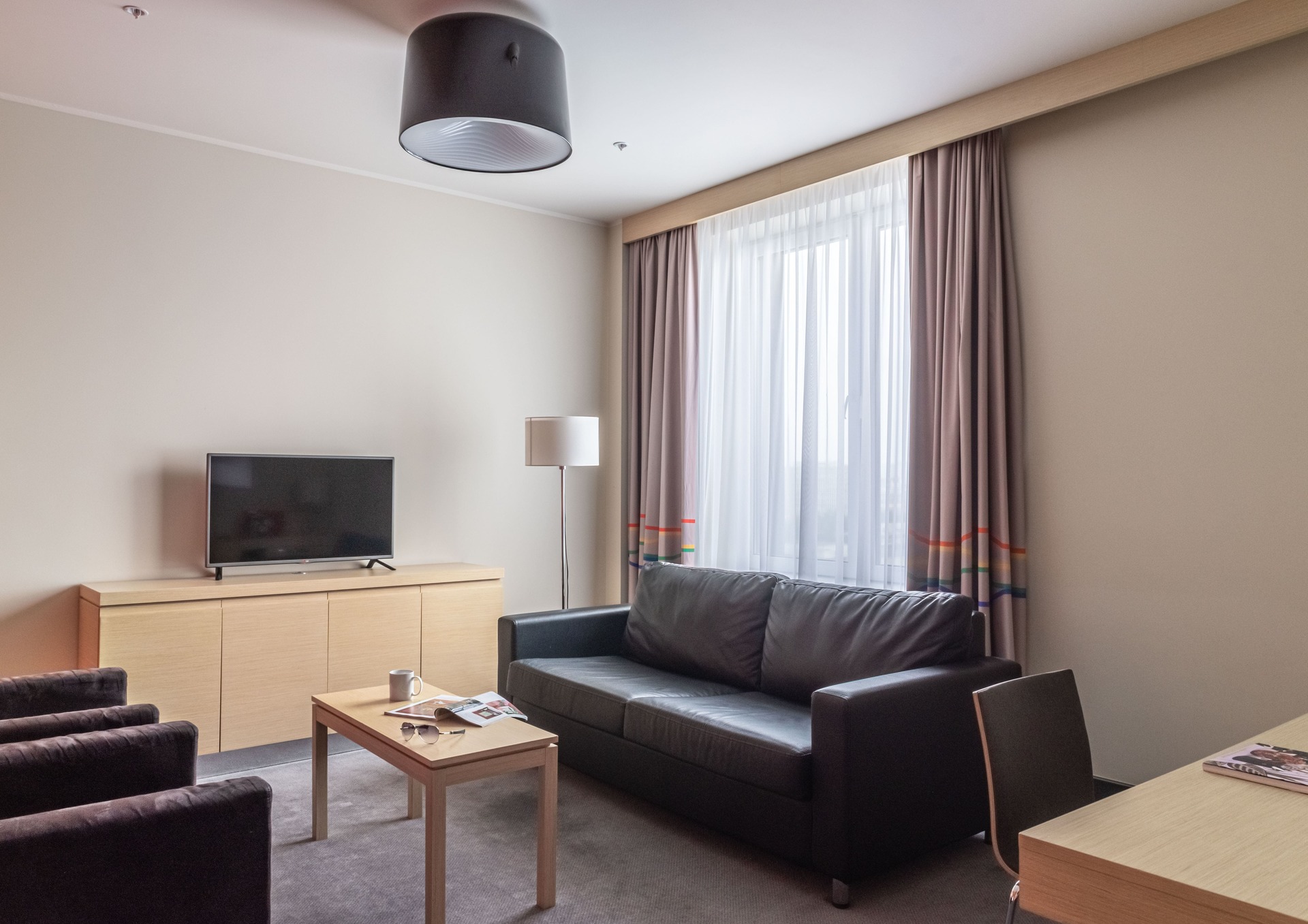 Забронировать номер в гостинице Cosmos Novosibirsk Hotel